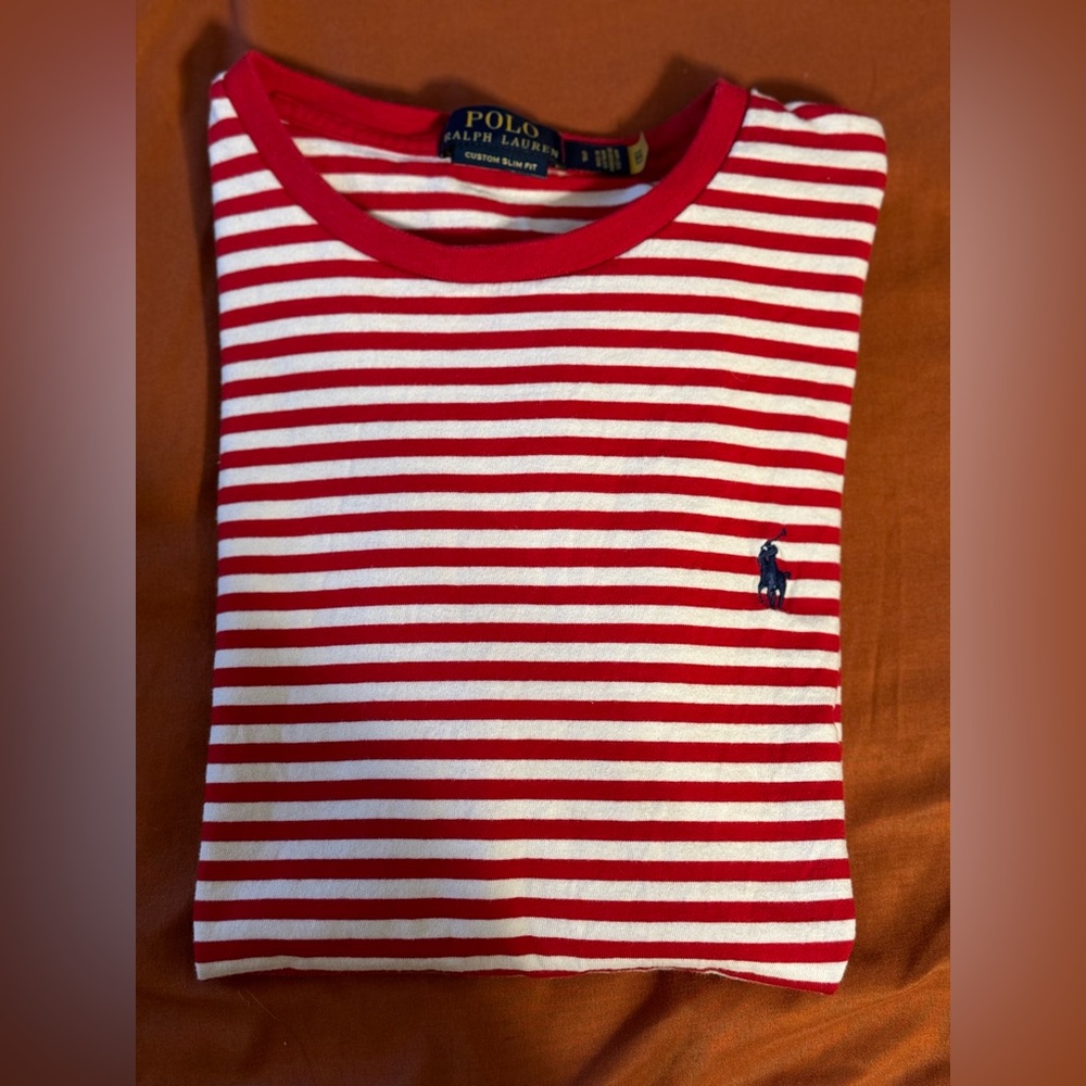 Small short sleeve shirt